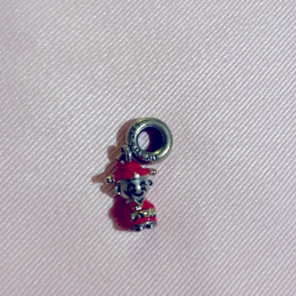 Pamdora Charm